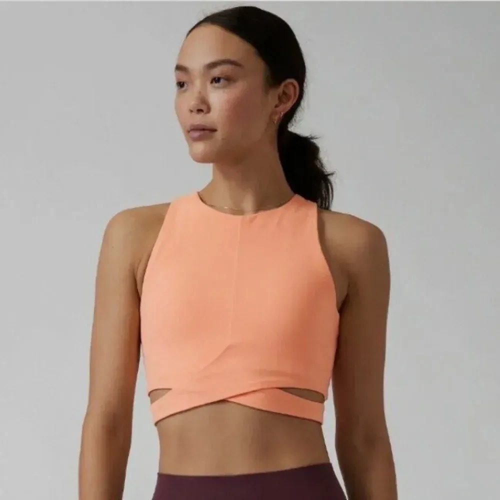 Athleta NWT Concioius Cut Out Crop D-DD+ - Size XS - MSRP $69